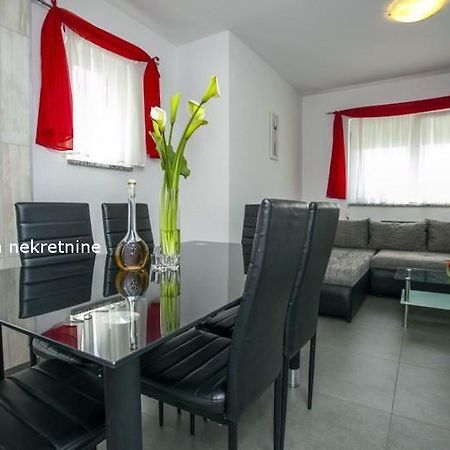 Apartman Tony Makarska Eksteriør bilde